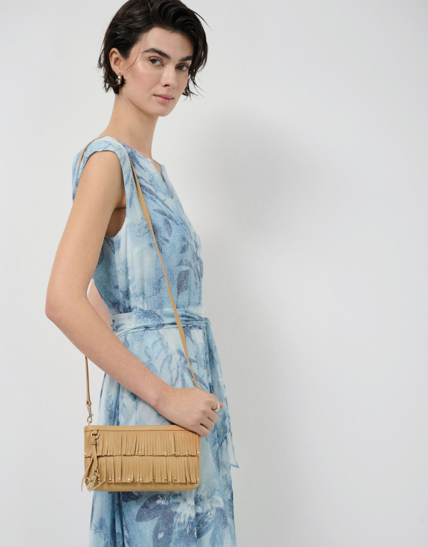 Vestido midi sin mangas...